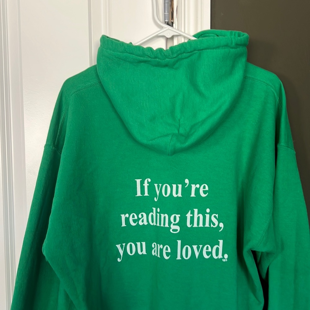 GREEN SWEATSHIRT